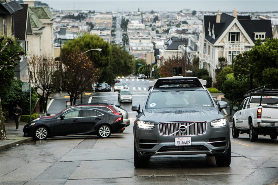 Uber i Volvo uruchamia program samochodów autonomicznych w San Francisco